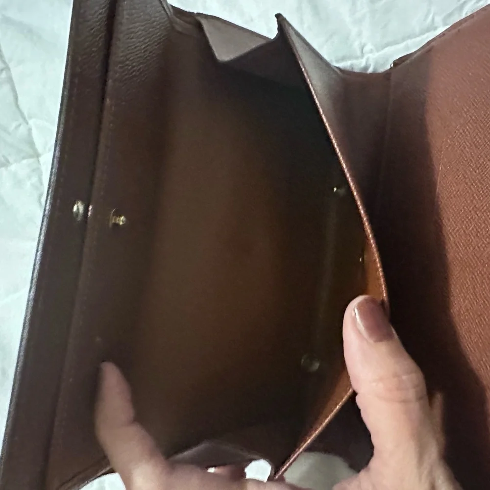 Louis Vuitton Sarah Monogram Wallet - Picture 4 of 6